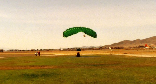 RichTPar's tweet photo. Today marks 10 years since I went skydiving at @SkydivePerris. Good times! #TandemJump #PerrisValley #skydive https://t.co/DQtERDlnvp