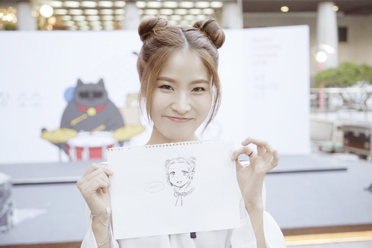 officialeunto's tweet photo. 어젠 네코제라는 취지에 맞춰 저도 머리에 귀를 얹어봤어요 <3 호응이 좋아 정말 재미있게 공연했답니다! 오늘 오시는 분들 6시에 또 만나요! #네코제 #네코드 #은토 #necord #asteria #아스테리아 https://t.co/hYQPys64Kl