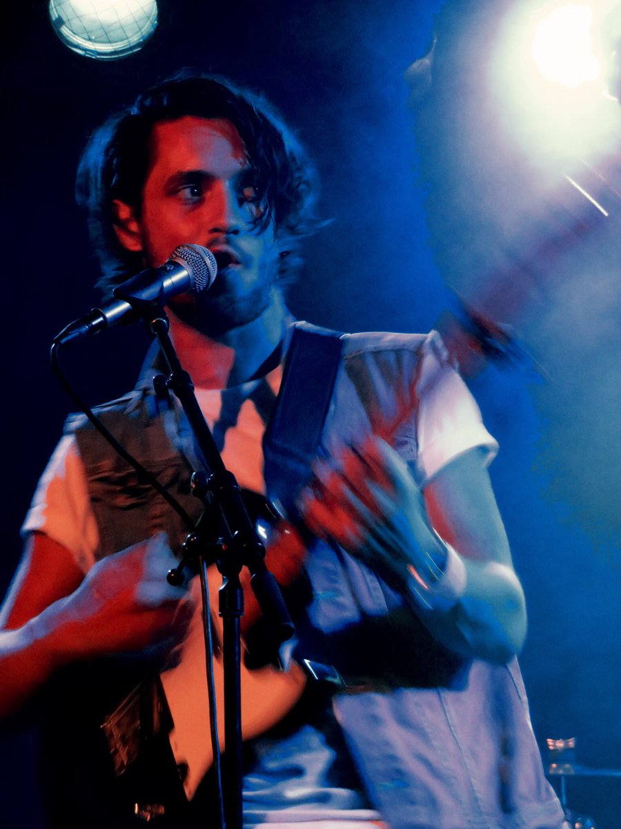 Dat was een gezellige avond bij de EP release van <a href="/FriarsBand/">FRIARS</a> in <a href="/PoppodiumEKKO/">EKKO</a> Laatste opdracht voor <a href="/Popjournalist/">Popjournalistiek</a>