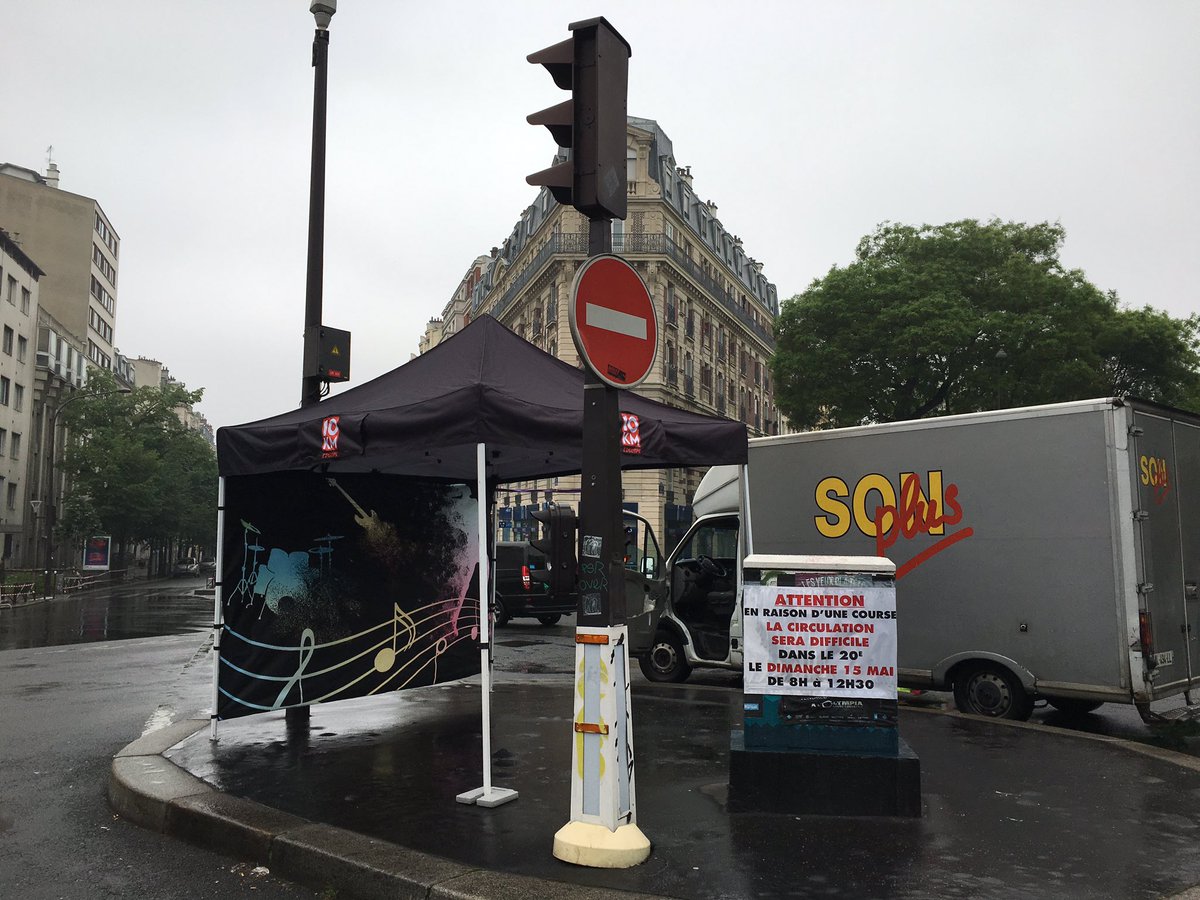 sonplusevent's tweet photo. Tentes animations musicales sur le parcours #10kmlequipe #speakercommejamais #Paris2024 #paris #running https://t.co/dU7SlNdK01