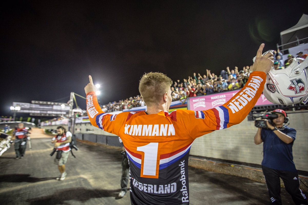 niekkimmann's tweet photo. WORLD TT CHAMPION! Came as a surprise after that lap, but I'll take it! Thanks @craigdutton for the great pic! https://t.co/VZrGg8vZDh