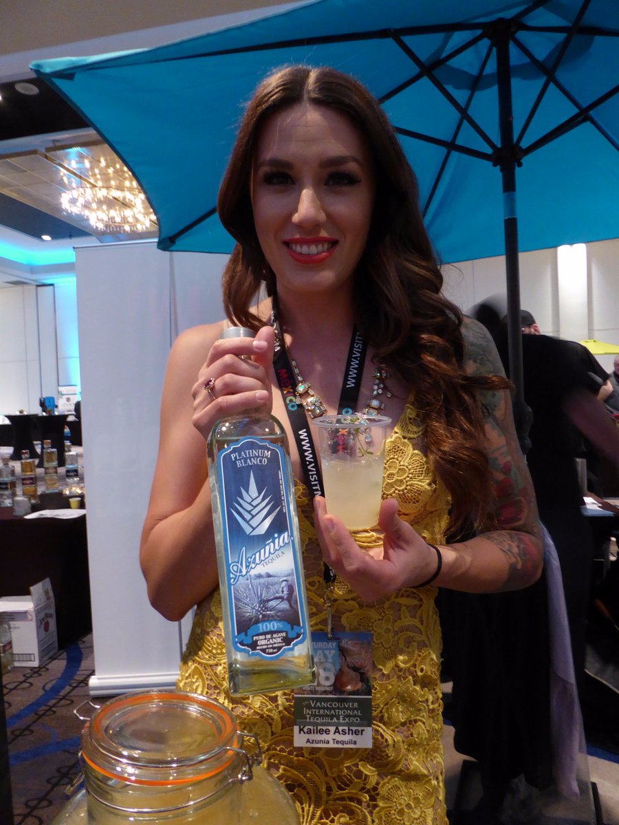 itravellen's tweet photo. @agavespirits @TequilaExpo @azuniatequila @AOTequila  #ApocalyptoAnejo #AzuniaBlanco #MexicanSpirit #MayanSoul https://t.co/DaQJ1BpnMR