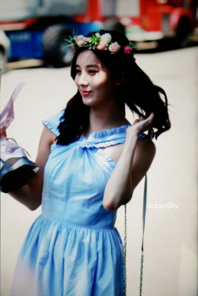 [OTHER][08-12-2015]SeoHyun tham dự vở nhạc kịch mới mang tên "Mamma Mia!" - Page 28 CjmKk3OVAAE0Ytg