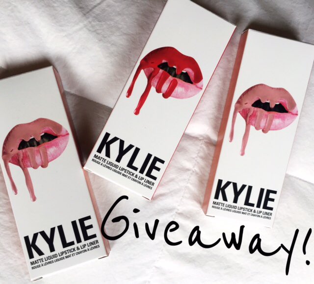 pivotmalaysia's tweet photo. We're doing Kylie Lip Kit giveaway! Follow our ig: @pivotmalaysia for more details! Please rt @twt_kecantikan 😘 https://t.co/UwuUD1A48I