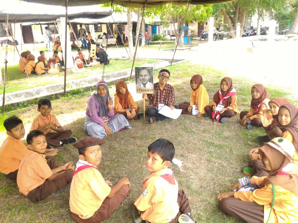 RelawanPintar's tweet photo. Kelompok T.Nyak Arif #JAAU2016 https://t.co/WNTsIBMH4o