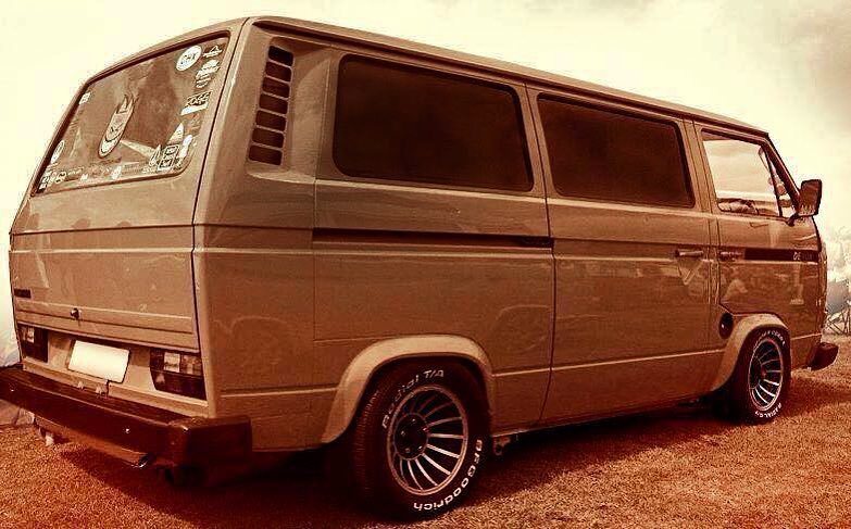 dubbusses's tweet photo. #vw #cyclonewheels #westfalia #igersvw #buslove #vanspotting #furgovw #vwcamper #vanagonlife #vws4life #vanagon #vw… https://t.co/WnU8BOdWZr