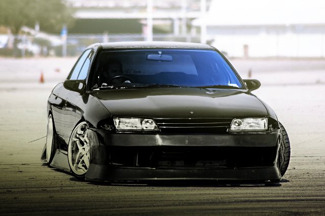 GTRマスク仕上げ!BNスポーツレプリカエアロ!R32スカイライン4ドアの 
