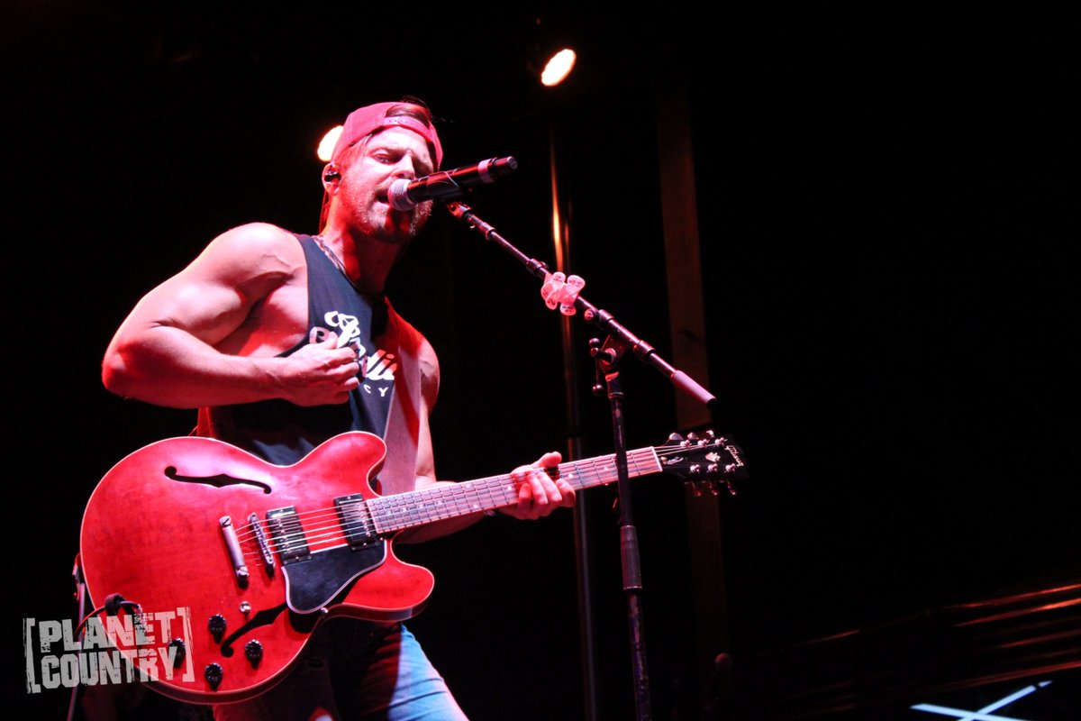 PCradioshow's tweet photo. Who wants more of Kip Moore?! #KipMoore #CMCRocks2016 #countrymusic @KipMooreFansOZ @KipMooreMusic @KipDiehardFans https://t.co/3ya7Oj84Ml