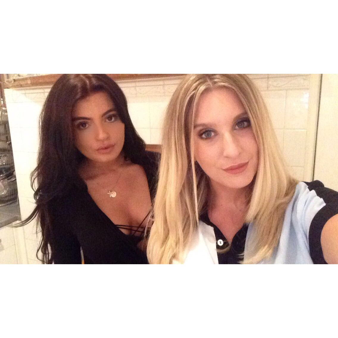 rosesophiexx's tweet photo. Shoreditch with this one @Jas_nicholson @PartyOevents https://t.co/cKCGbsqLk7