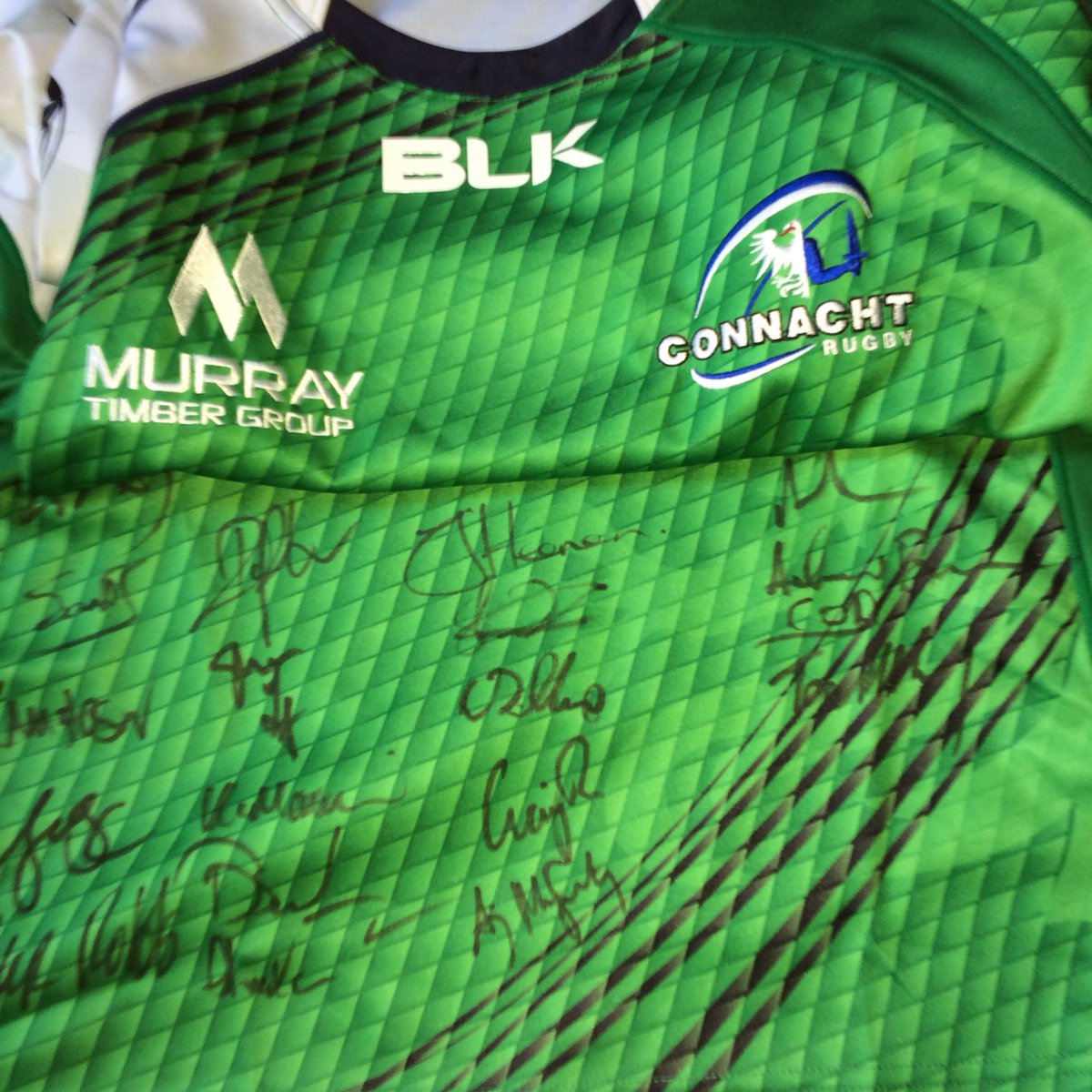 BLKIreland's tweet photo. Follow &amp; RT To for a chance to win this signed @PRO12rugby champs @connachtrugby jersey #BeyondLimitsKnown https://t.co/I5u7WPDGwf