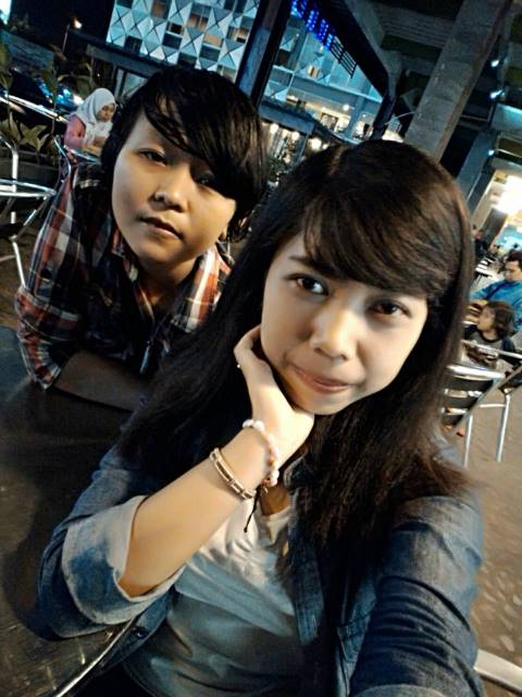 angela putri alena tweet media