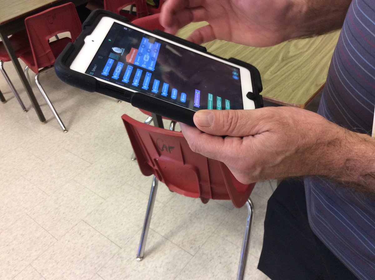 vickiemorgado1's tweet image. Having fun with @Sphero with @tickleapp #gafesummit #maplesyrupedu #dpcdsb