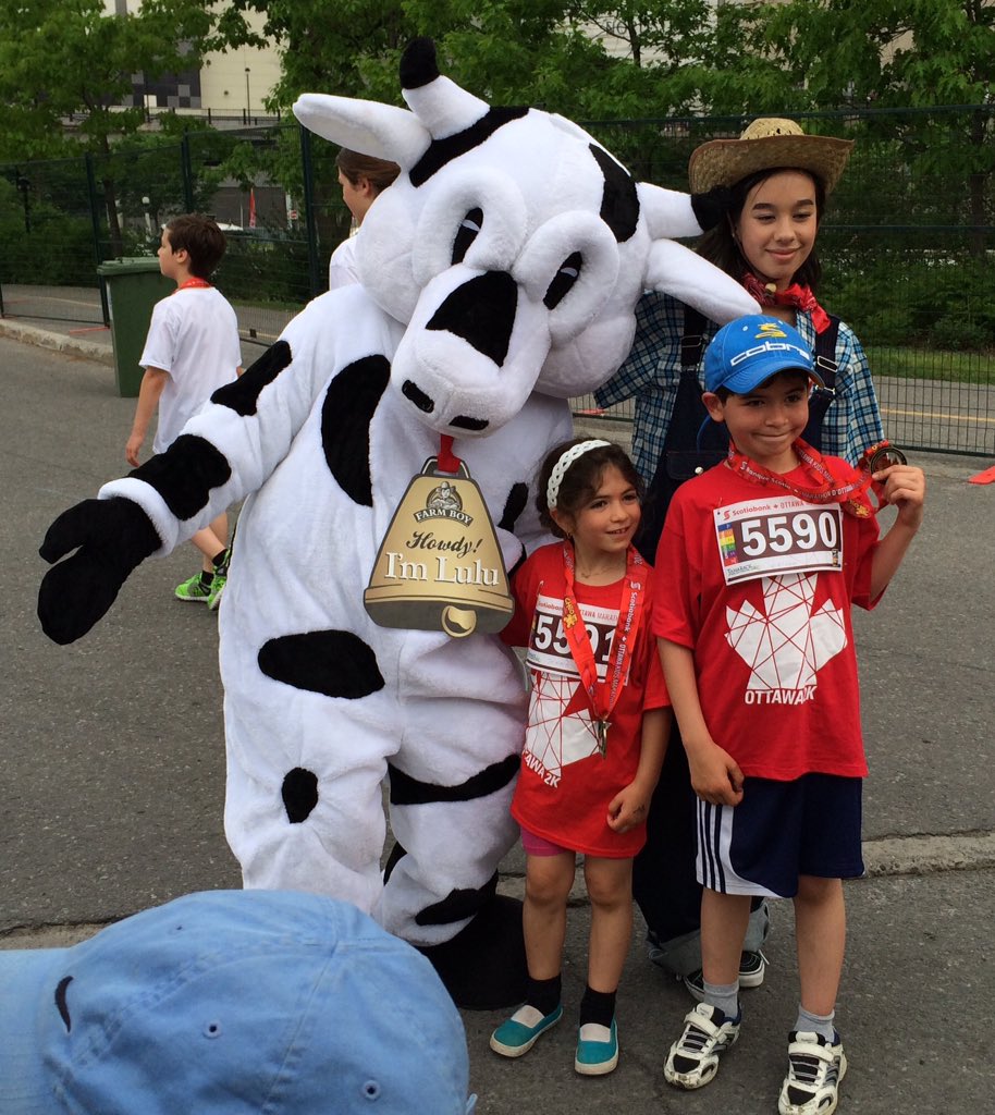 FarmBoy's tweet photo. Congrats to all the kids!!! @runottawa #TORW2016 #OfficialFreshFoodSupplier https://t.co/doVeRW3CXK