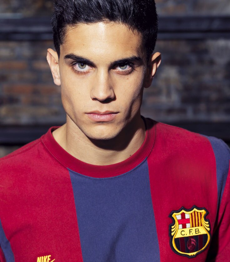 Бартра футболист. Бартра. Бартра. Bartra. Бартра.