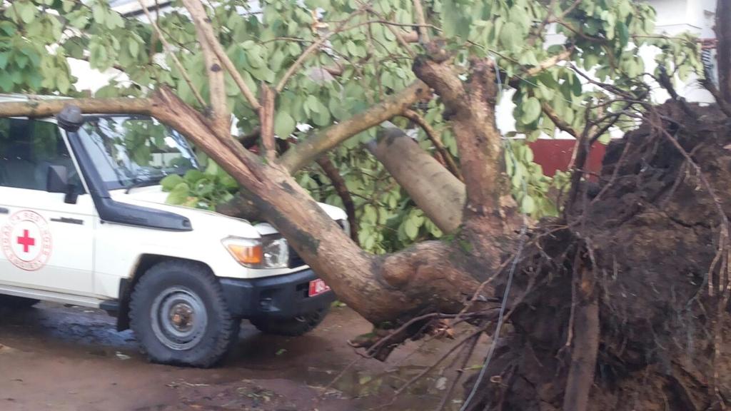Heavy rains n wind in Bundibugyo has left one Redcross car destroyed <a href="/RedcrossUganda/">Uganda Redcross</a>