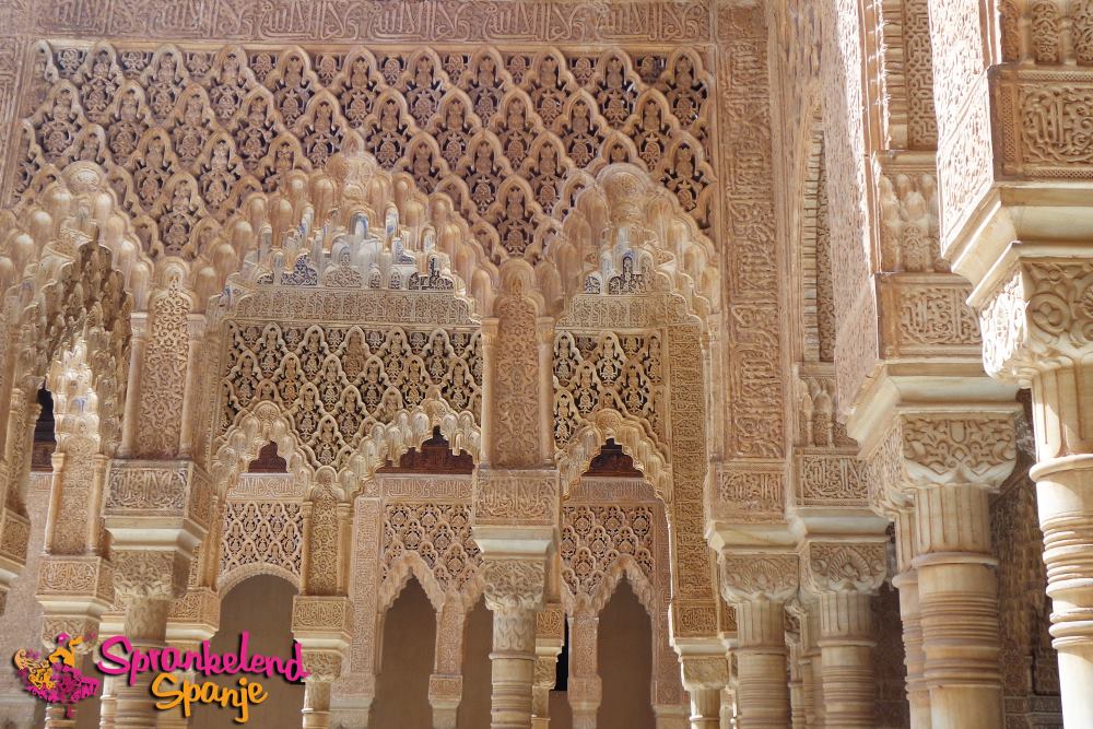 SprankelendSp's tweet photo. Wát een details zijn er te bewonderen in het Alhambra, Granada. Heb jij deze parel van het zuiden al eens bezocht? https://t.co/3goqL7tB1r