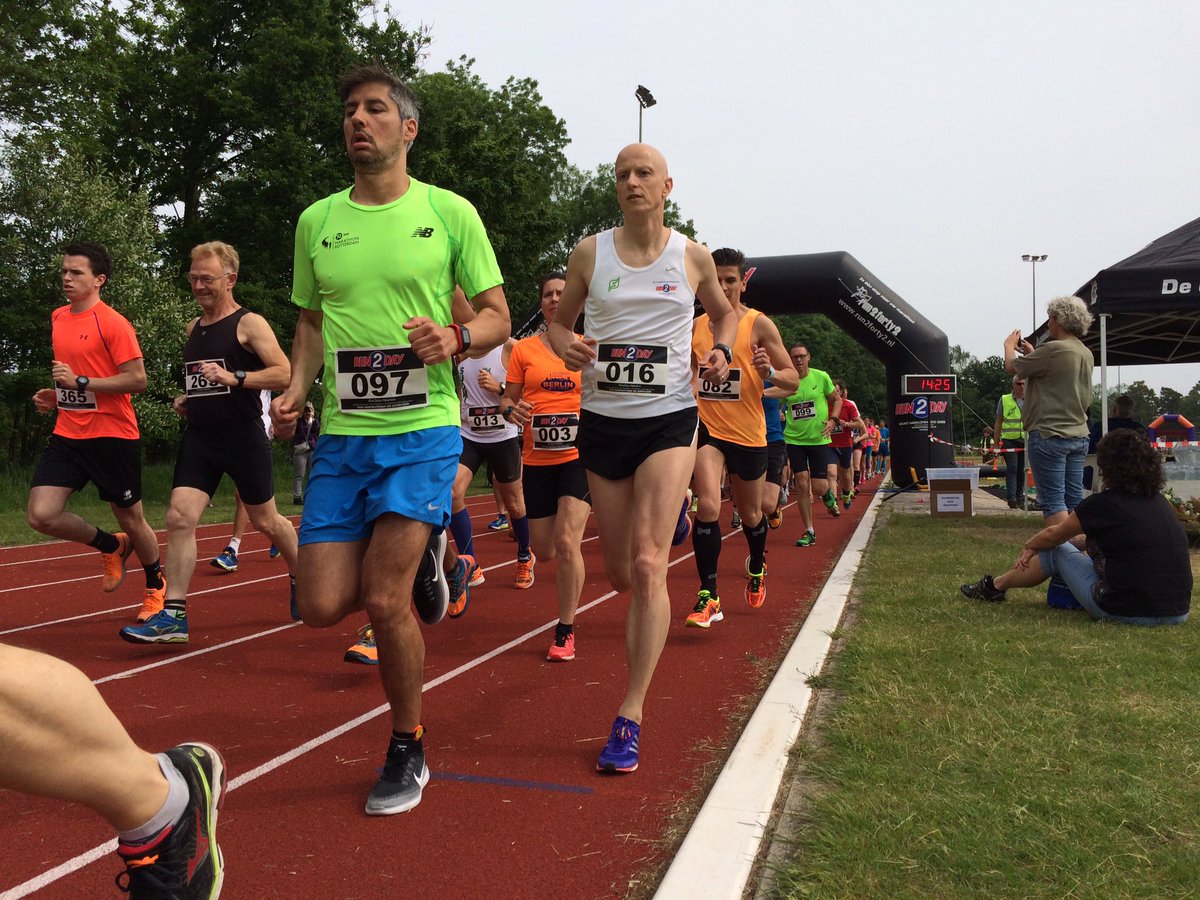 PimMulierLoop's tweet image. De 10km #pim16 van start #santpoort #hardlopen