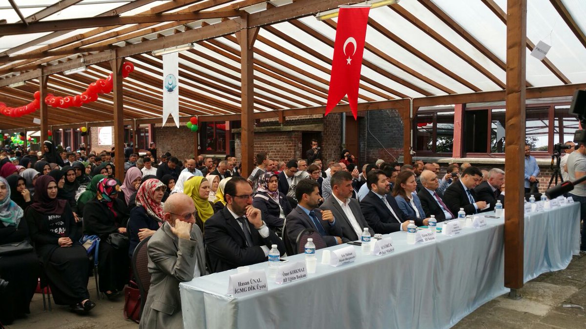 kemalerguen's tweet photo. Teşkilatımızın okullaşma süreci bağlamında açmış olduğumuz ilk imam hatip lisesi mezunlarını verdi. https://t.co/4wtMwrMgKG