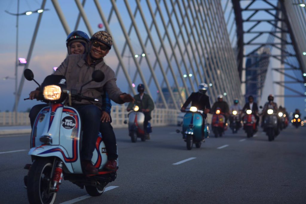 Scomadians ride with the #modsmayday