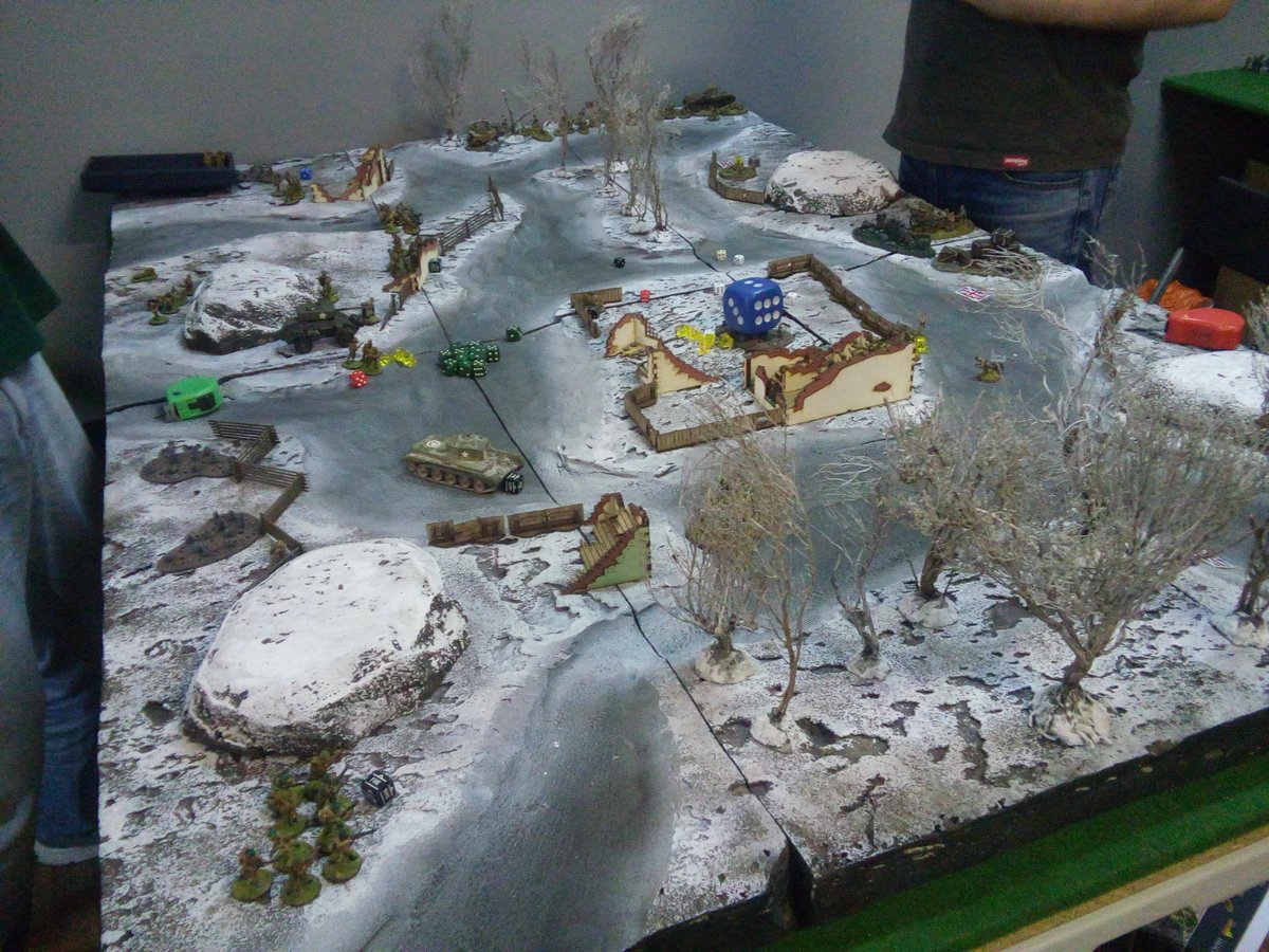 MundoForja's tweet photo. Torneo de Bolt Action en acción!!! https://t.co/gxS3emKFqk