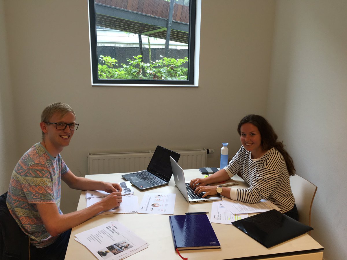 MickelDielissen's tweet image. Fully prepared for the European sales competition 2016  #eusalescomp!