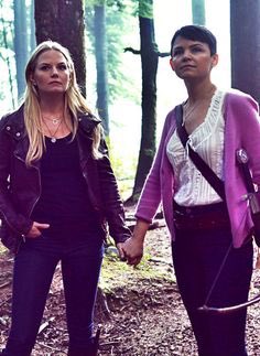 sondage_serie1's tweet image. 216. #FeteDesMeres 

joyeuse fête de mères à tous! 

#TeenWolf #The100 #OnceUponATime #GreysAnatomy