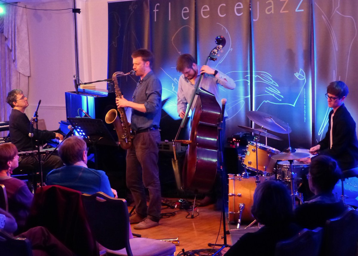 We had <a href="/johnlawpiano/">John Law</a> John Law at <a href="/fleecejazz/">David Lyons</a> Friday: Absolutely floating home gig, see facebook.com/fleecejazz/pho…