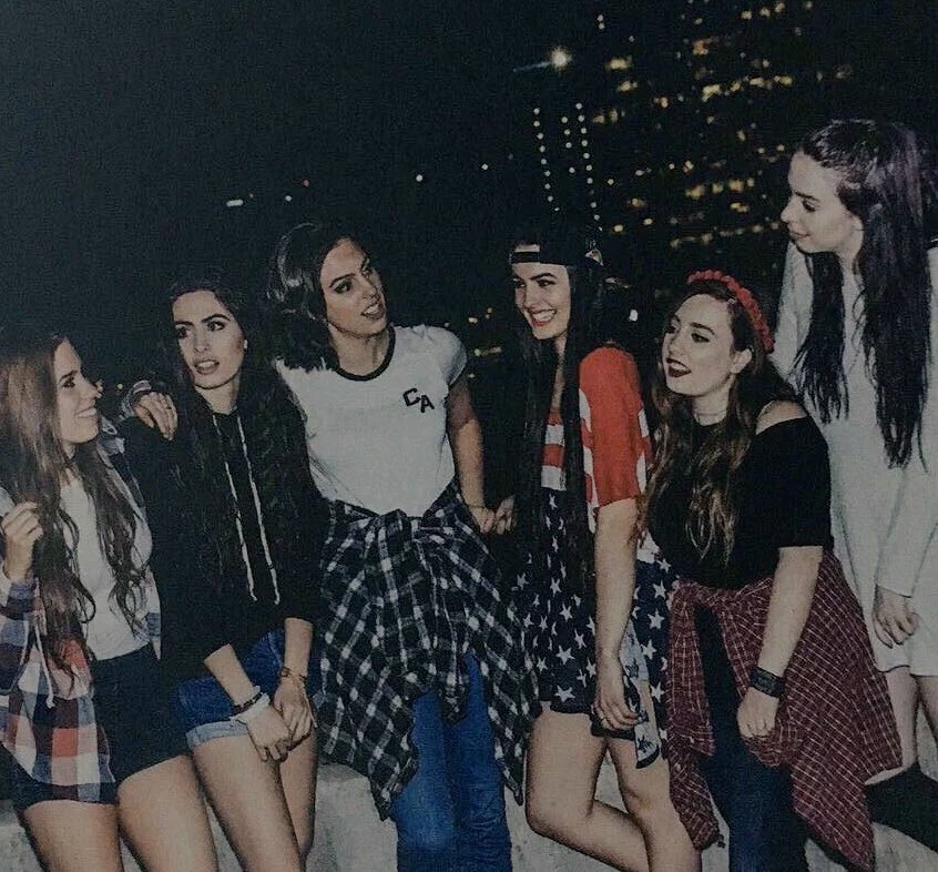 FlorFtDauren's tweet image. RT CIMFAMs!😃
Retweet if you want to gain just follow everyone who retweets this and follow back who ever follows you