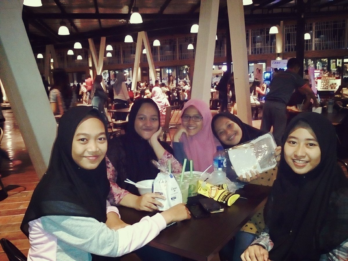 thdmnofx's tweet photo. Makasih ya dove,kulit kami dari minggu ke minggu semakin halus dan cerah @Dove #mandiLembutDove #surabaya https://t.co/Aqb8Ne3GmH