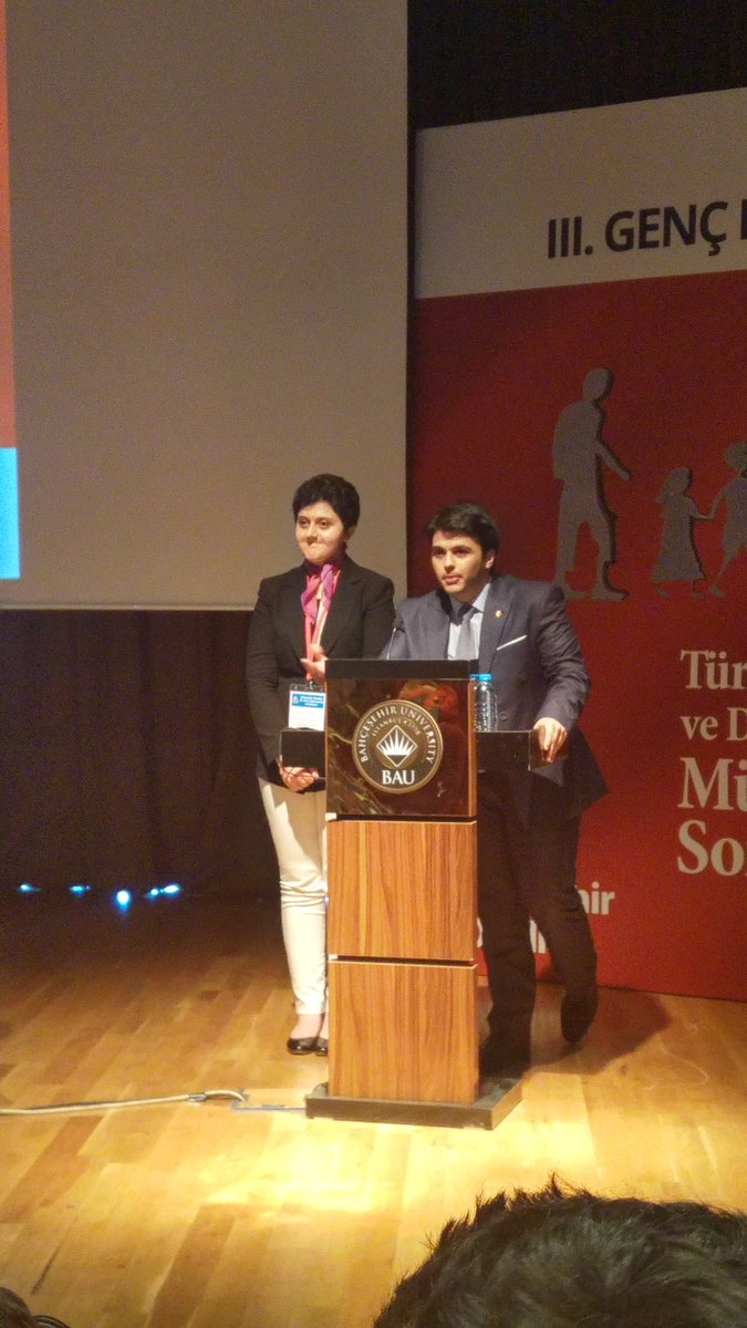 #GençDiplomatlarBAUda Saygıdeğer Genel Sekreterlerimiz bize günün son ve en güzel teşekkürünü ediyorlar.