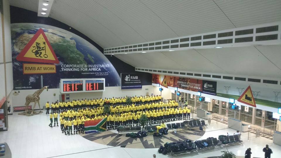 South African firefighters have left for Canada-this picture speaks 1000 words!Go team SA!  facebook.com/Working-on-Fir…