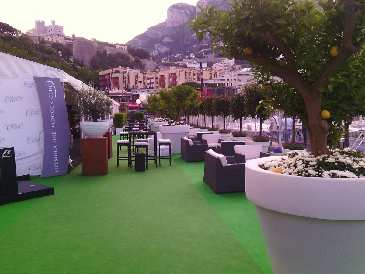 ClassToilet's tweet photo. Pochi minuti all'avvio del Gran Premio di #montecarlo #monacogp #Formula1 bagni di lusso Tailorsan al Paddock https://t.co/Aq6zXHJ2la