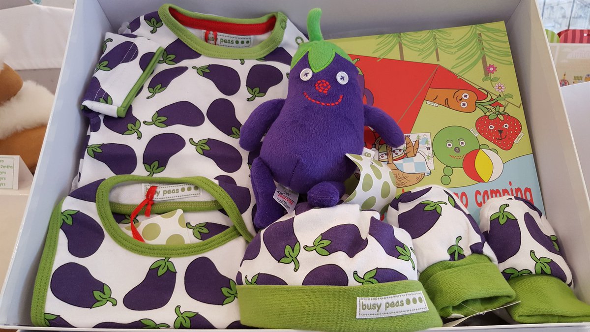 Brunch then pick your veggies <a href="/indie_W4/">indie_W4</a> @LondonMummyShop <a href="/KRTypewriterArt/">Keira Rathbone</a> <a href="/PotteryChiswick/">chiswickpots</a> <a href="/TheSidlawHare/">The Sidlaw Hare</a>