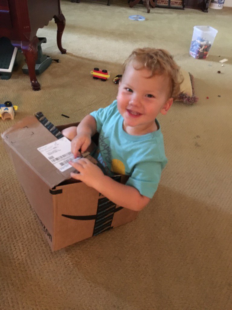 brucekendrick's tweet photo. If it fits, it ships. #itdoesnotfit https://t.co/2MsCLBNTZO