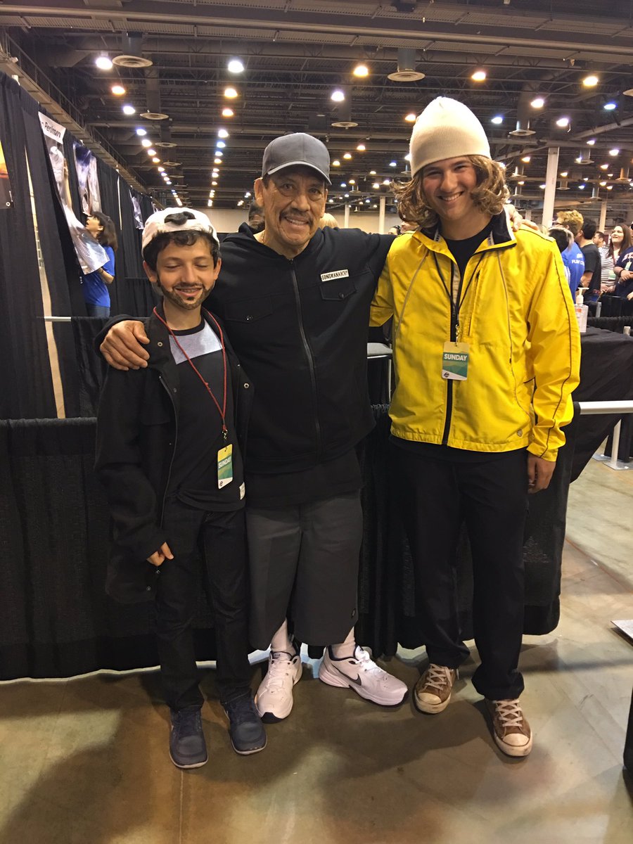 Machete don't have 15 bucks #JayandSilentBob #SCCC https://t.co/6nT7YhvuZk