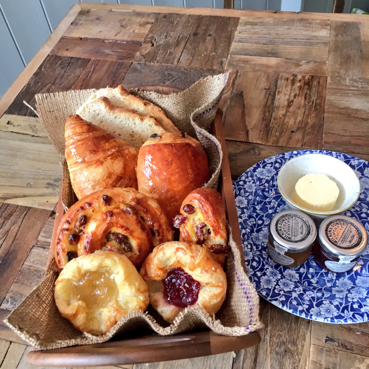 abbsatkinson's tweet photo. Practising breakfasts this morning @Violetscafe! Yoghurt granola, different Waffles &amp; Bakers basket! 😃👌🏼🍳🌸 https://t.co/1sbp27ENLl