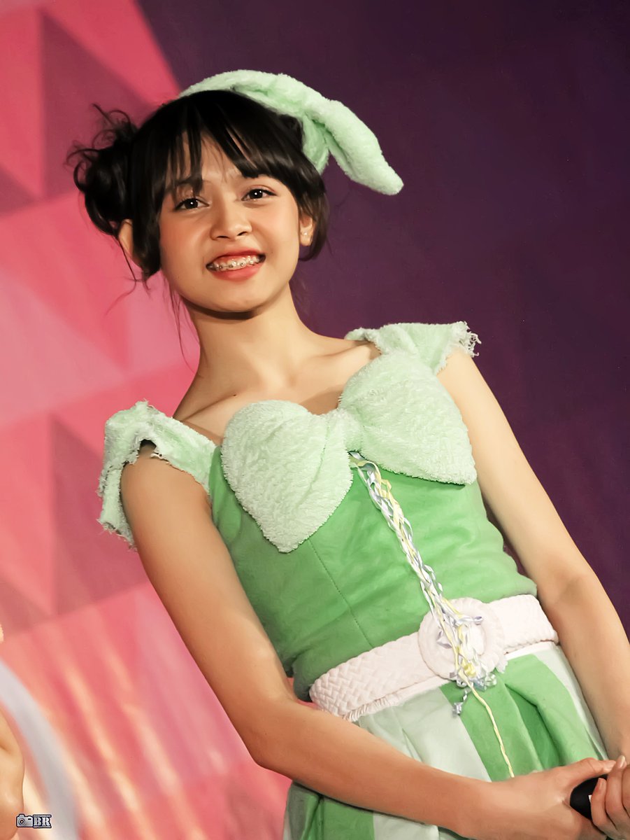 Fujisawaa's tweet photo. @F_FeniJKT48 at Mahagita HS Fest [28.05.16] https://t.co/6zLoAvtzbK