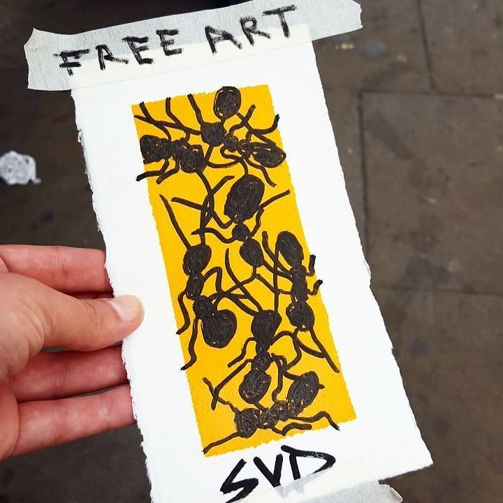 hellothmushroom's tweet photo. Thanks for the free art, Syd. .
.
.
#london #bricklane #freeart #freeartdrop https://t.co/1yCmM6Uhja