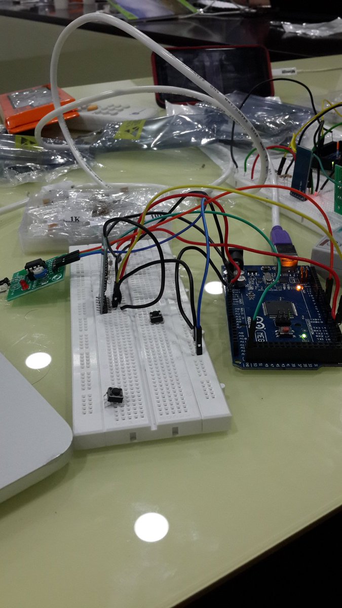 anand_sumit's tweet photo. #IoT #airpush #NextBigThing https://t.co/F9edCnCwvQ