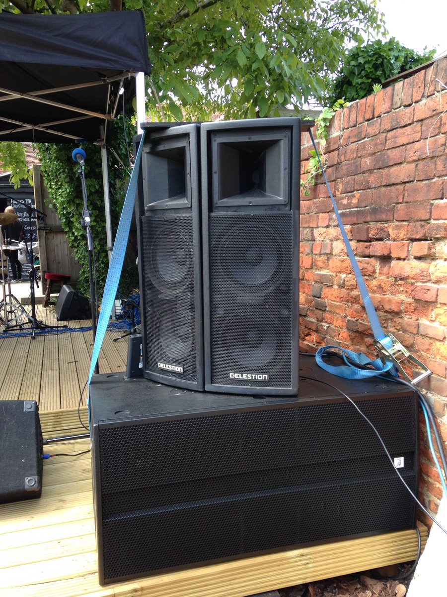 And we are off <a href="/Grey_hound_Pub/">The Greyhound</a> #wivenhoe #greystock real ale, barbecue, music, Sunday #perfect