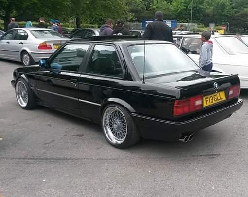 slammedbimmers's tweet photo. #RetroBeemers pre 95 meet yesterday, at #RykasCafe Owner: @bhups83 #BMW #E30 #E30life #E30owners #E30zone #retroBMW… https://t.co/AFdi5eHu7p