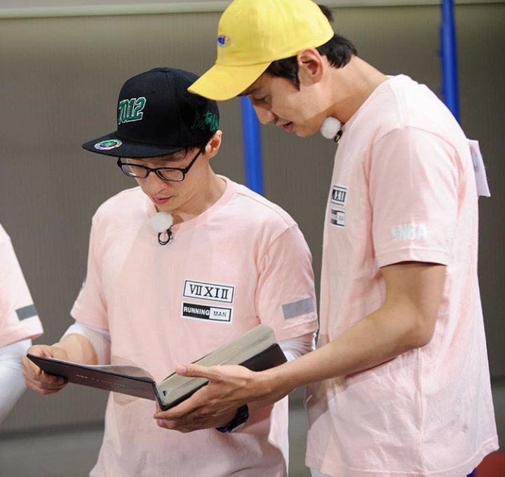 DontWalkButRunn's tweet photo. Behind the Scene Pictures of RM Episode 301 '7 vs 300 Part 2' © sbs_runningman_sbs #KwangMong #YooLee #Wangko #Girin https://t.co/sHuoaqRFiU