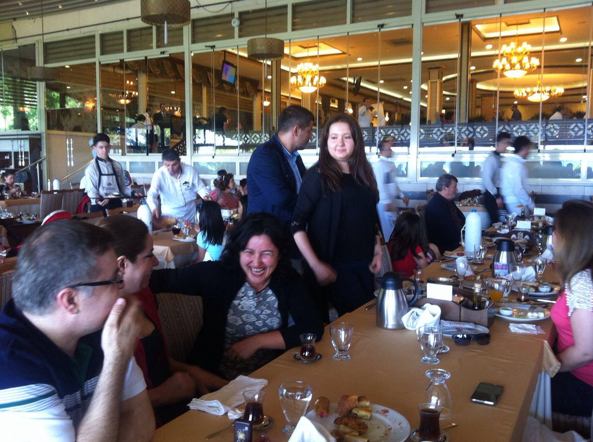 YETKİ OSGB KAHVALTIDA BULUŞTU
Güzel bir pazar sabahı Hatay Sofrası'nın muhteşem lezzetleriyle kahvaltı keyfi...