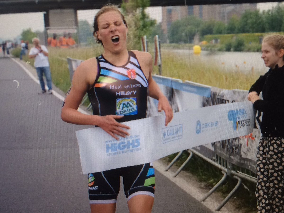 <a href="/atriac/">ATRIAC</a> WINT #T3Series Zwevegem na een spannende sprint voor @SMO_specialized en verrassing <a href="/AccentTRIBE/">Accent TRIBE</a>