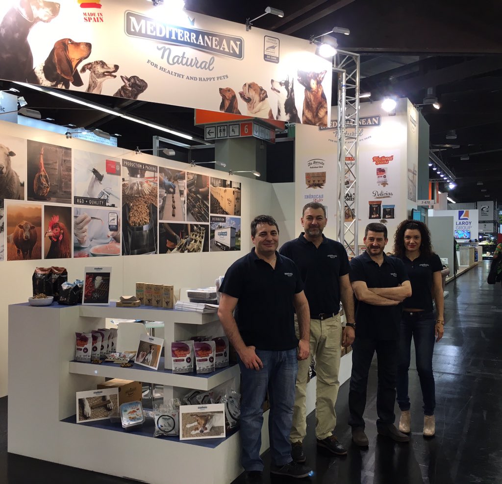 _mnatural's tweet photo. Excelente acogida de nuestros productos #MediterraneanNatural en #Interzoo2016. Gracias a todos! Hasta pronto👋🏻😊 https://t.co/DRunF9OEl3