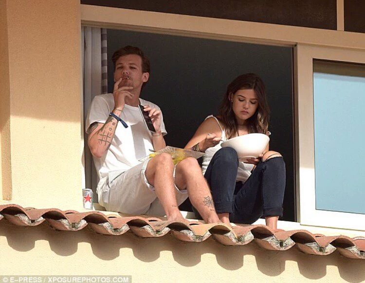 lasgrowns's tweet photo. Louis y Danielle ayer a la tarde en Monaco https://t.co/jnyZBadKkr