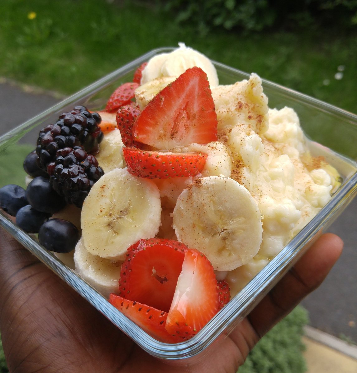 Chef_DuDu's tweet photo. Frozen Ogi(CornMeal),VanillaSoy, Honey,GroundCinnamon&amp;Fruits
BeNative,BeCreative,BeNigerian #nigerianfood #ogi https://t.co/w30vjtoaeo