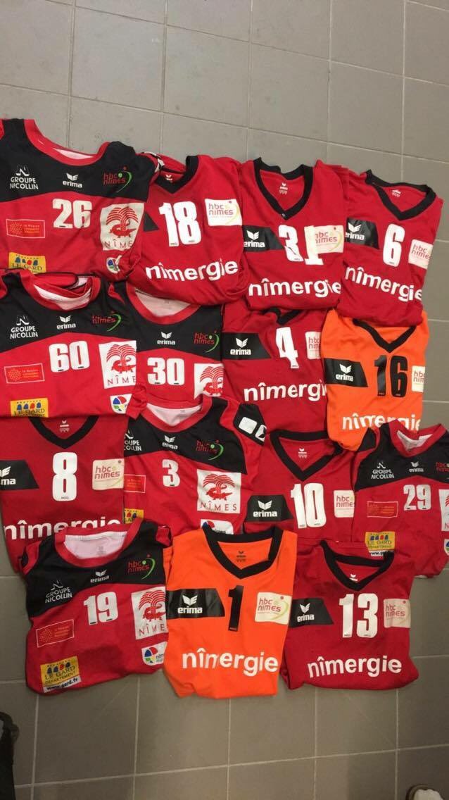HBCNimes's tweet photo. #TeamPetou : merci pour tout les filles ! -18 nat, 3e du championnat de France ! #fier https://t.co/OufLNp54Oi