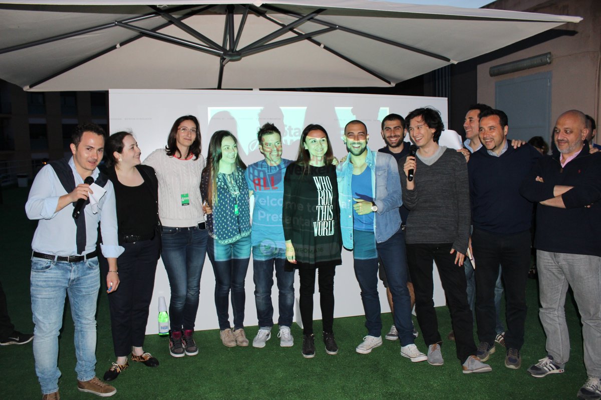 Ambrosiaapp's tweet photo. Il nostro primo #traguardo: #Ambrosia terza classificata allo #StartupWeekend Roma! #food #cibo #swroma16 #startup https://t.co/2G1mqe5OUR