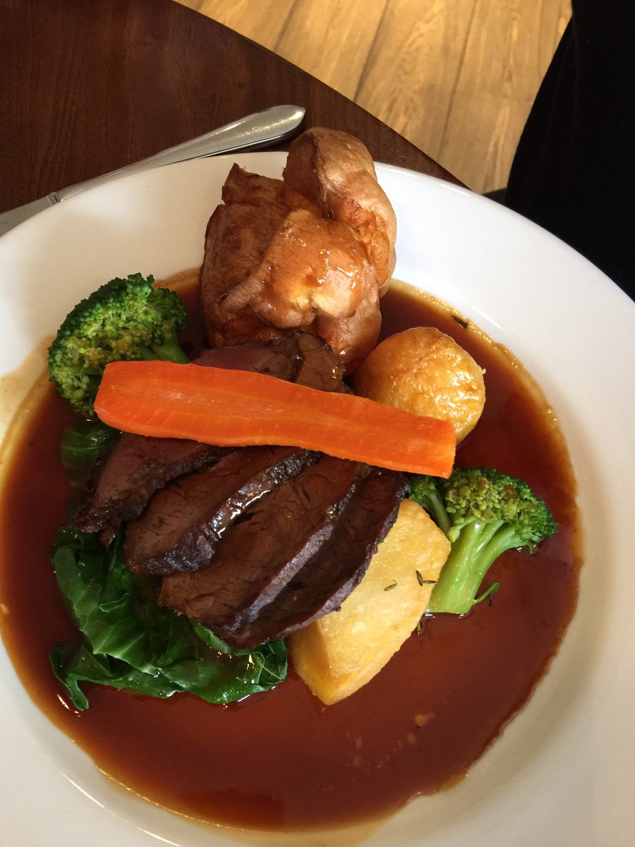 CotswoldsConcie's tweet photo. Delicious Sunday Lunch at @ArdenHotel in sunny Stratford-upon-Avon today x https://t.co/tcibIgXLi7
